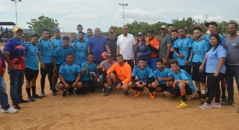 Imagen de la noticia: Municipio Santa Rita: Renace El Fútbol de Campo tras campeonato realizado por el Alcalde Alenis Guerrero