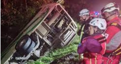 Imagen de la noticia: Costa Rica: Varios heridos por accidente de autobús con migrantes venezolanos