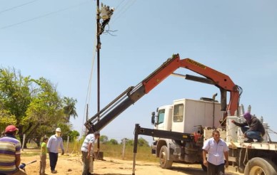 Imagen de la noticia: Municipio Mara: Alcaldía continua trabajos de electrificación y alumbrado en distintos sectores del municipio