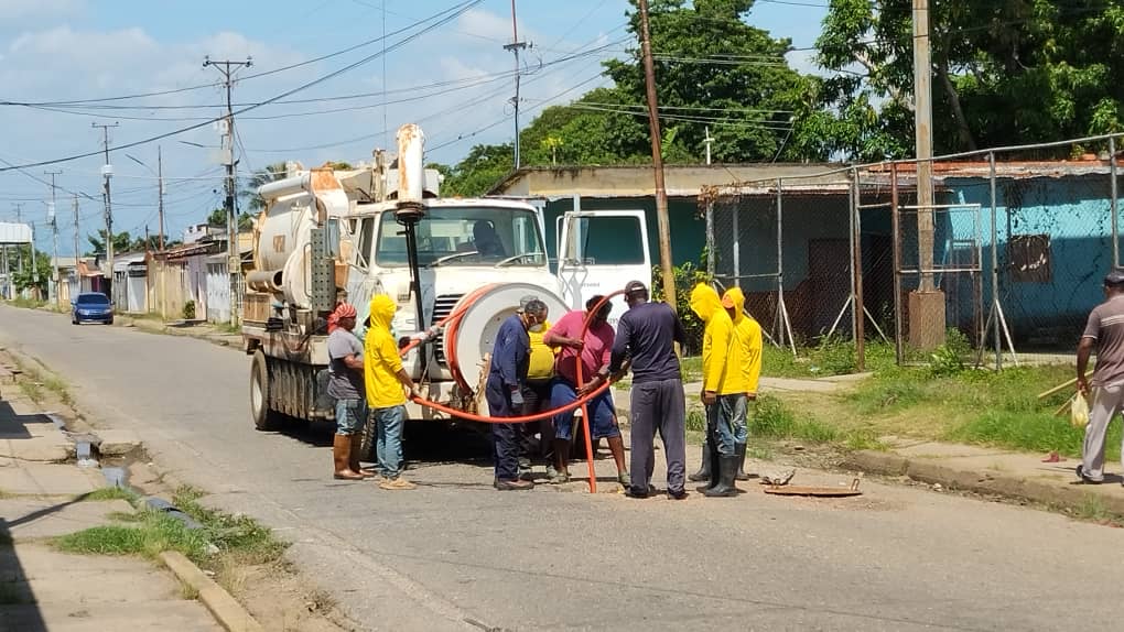 Imagen de la noticia: Municipio Valmore Rodríguez: Habilitado sistema de colector en sector Estrella de Oro