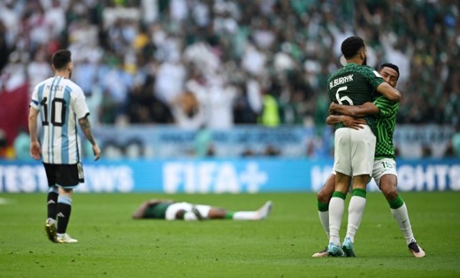 Imagen de la noticia: ¡Atención, fanáticos! La FIFA revoluciona el fútbol con una regla que cambiará todo