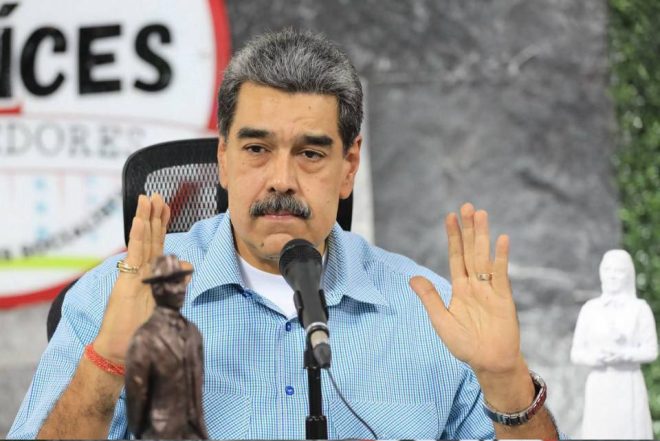 Imagen de la noticia: Maduro ordena un «plan especial» para el retorno de venezolanos varados en otros países
