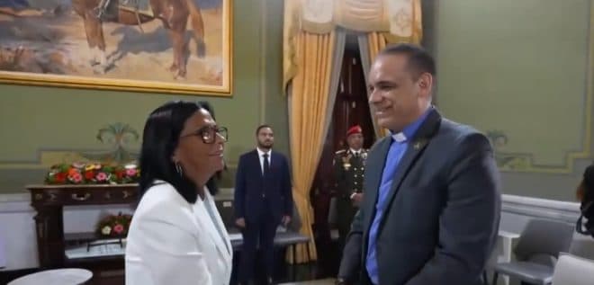 Imagen de la noticia: Delcy Rodríguez dará un mensaje claro al país este miércoles 8 de abril: recibió una propuesta de la CEV