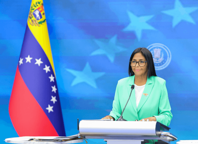 Imagen de la noticia: Ingreso mínimo integral aumenta a 240 dólares y pensiones a 70 dólares