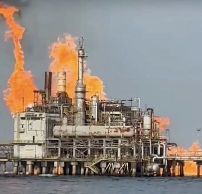 Imagen de la noticia: Incendio en la planta Lamargas de PDVSA en el Lago de Maracaibo deja trabajadores heridos
