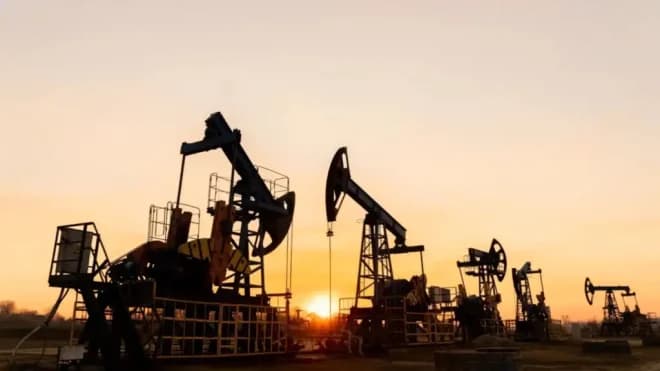 Imagen de la noticia: Precios del petróleo Brent y Texas este 25 de mayo: crudo marca nuevo ajuste