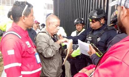 Imagen de la noticia: Detienen a cinco trabajadores petroleros tras protestar por reenganche