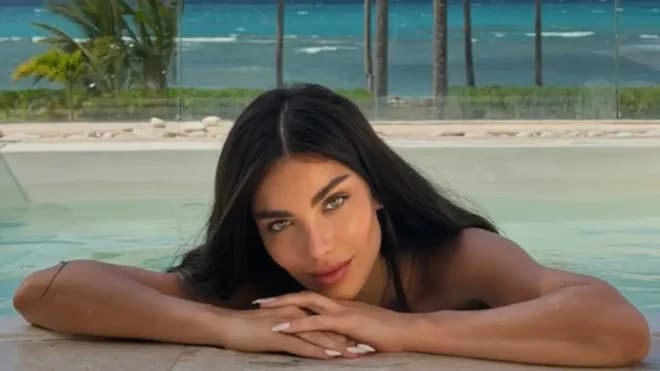 Imagen de la noticia: Aleska Génesis impone tendencia en el Miami Swim Week 2026