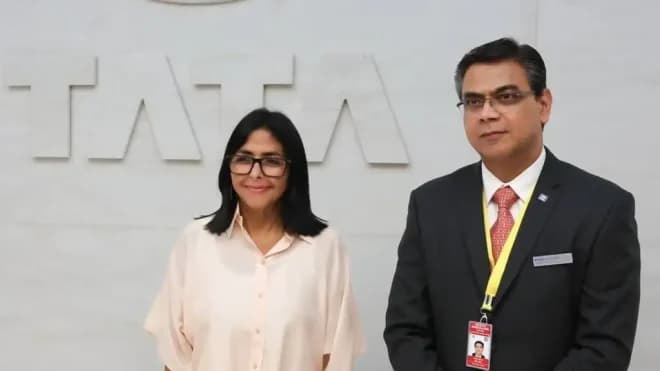 Imagen de la noticia: Delcy Rodríguez busca en India inversiones clave para el sector energético y transporte venezolano