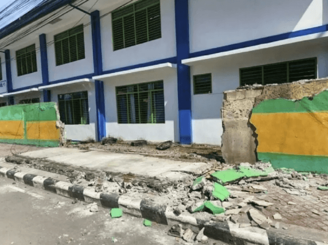 Imagen de la noticia: Filipinas: Sube a 35 la cifra de fallecidos tras potente terremoto de 7.8