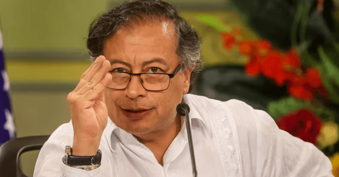 Imagen de la noticia: Colombia: Ordenan suspensión provisional del presidente Gustavo Petro