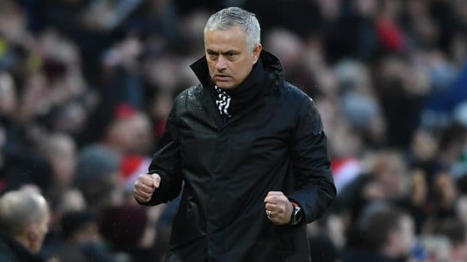 Imagen de la noticia: José Mourinho acepta la oferta de Real Madrid y se despide del Benfica