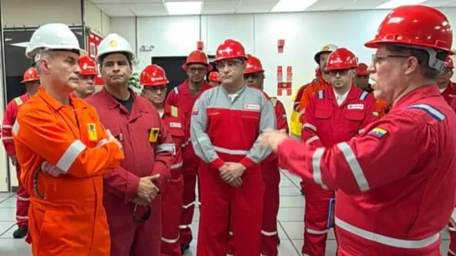 Imagen de la noticia: Autoridades de Pdvsa y Shell inspeccionan importante complejo gasífero: buscan aumentar la producción