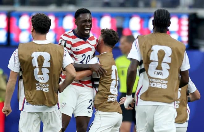 Imagen de la noticia: Estados Unidos aplasta a Paraguay en su debut mundialista con una goleada de lujo