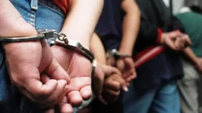 Imagen de la noticia: Autoridades detienen a pareja por presunto abuso contra dos menores de edad