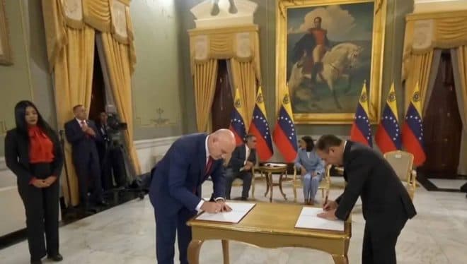 Imagen de la noticia: General Electric y Venezuela sellan alianza para recuperar el sistema eléctrico nacional