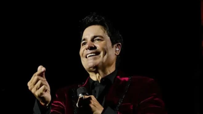 Imagen de la noticia: Chayanne causa furor en redes sociales con dinámica por el Día del Padre