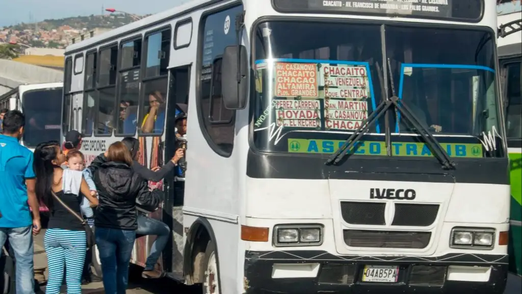 Imagen de la noticia: Fontur activa plan de créditos para transportistas: cómo solicitar el financiamiento de repuestos