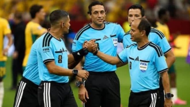 Imagen de la noticia: Mundial 2026: Jesús Valenzuela pitará este miércoles partido de Bosnia contra Catar