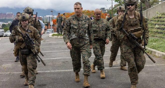 Imagen de la noticia: Militares estadounidenses permanecerán en Venezuela hasta concluir misión humanitaria