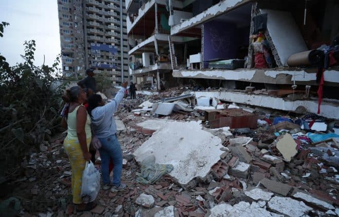 Imagen de la noticia: Afectados por los terremotos en La Guaira se desplazan hacia otros estados del país