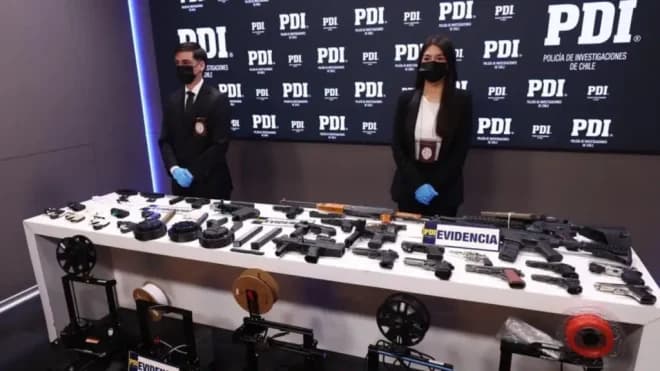 Imagen de la noticia: Venezolanos traficaban armas fabricadas con impresoras 3D: militar era cómplice de la operación