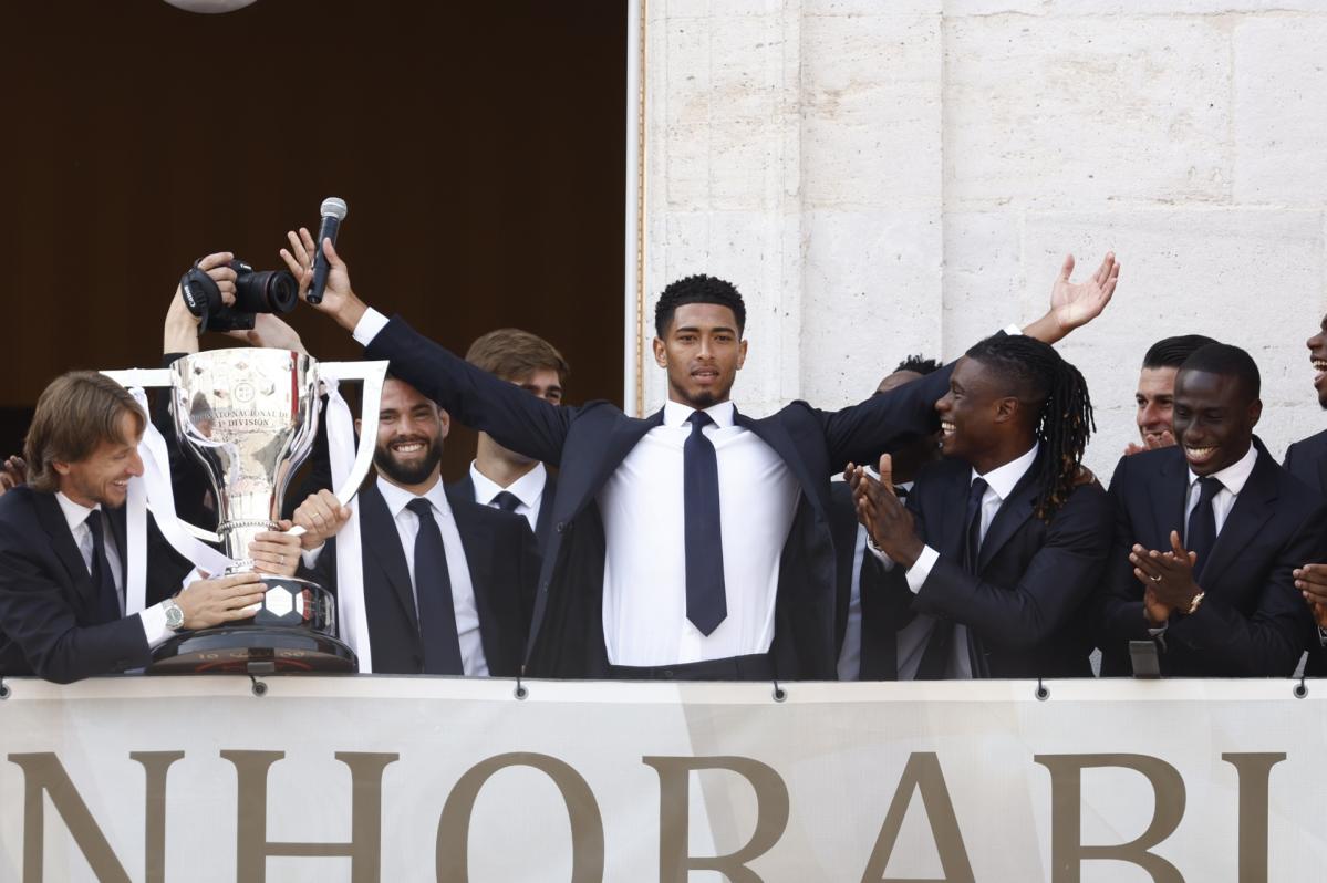 Imagen de la noticia: Bellingham y Kroos prometen la decimoquinta; la afición pide Balón de Oro para Vinícius