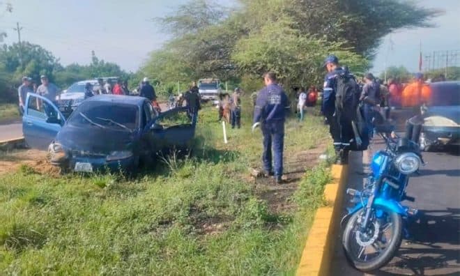 Imagen de la noticia: Identifican a los 2 fallecidos y 5 heridos en arrollamiento en la vía al aeropuerto