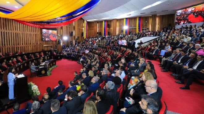 Imagen de la noticia: Presidenta (E) Delcy Rodríguez anunció Ley de Amnistía General desde 1999 al presente