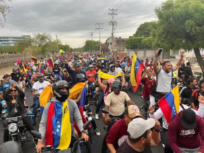 Imagen de la noticia: Cabimenses celebran con Gran Caravana triunfo histórico de la selección Venezolana del Béisbol