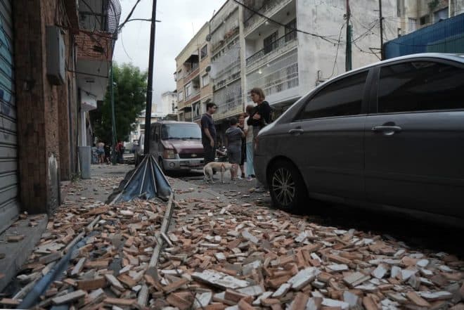 Imagen de la noticia: Fuerte sismo de magnitud 7.1 sacude el norte de Venezuela y se siente con fuerza en Caracas