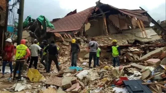 Imagen de la noticia: Inician demoliciones controladas en El Junquito por daños del doble sismo